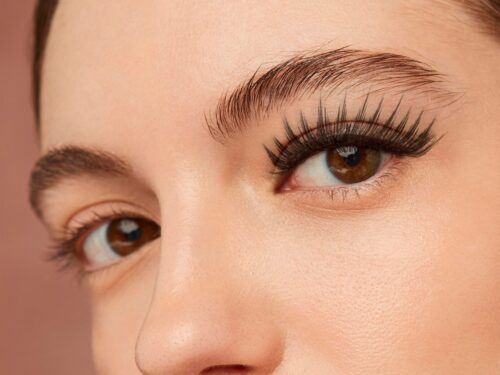 How to Choose the Right Eyelash Extension Style for Your Eye Shape 