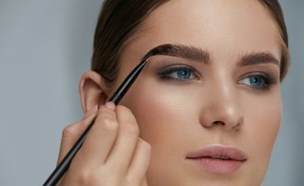 Eyebrow henna being applied at Iconic Brow, Westfield North Lakes